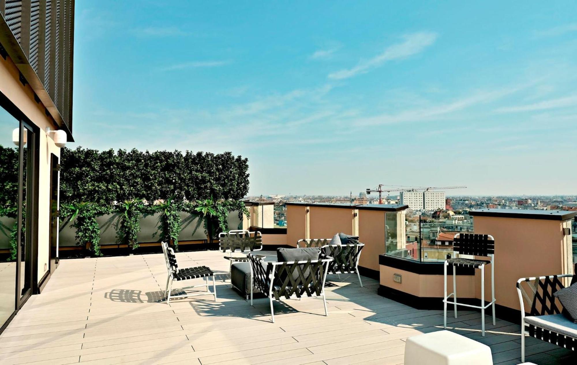 San Babila Central Tower With Panoramic Terrace Overlooking Duomo By Rentopolis Milan Luaran gambar