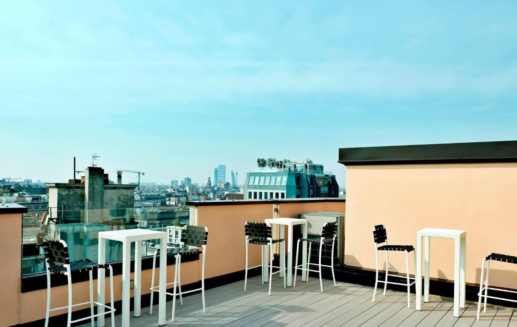 San Babila Central Tower With Panoramic Terrace Overlooking Duomo By Rentopolis Milan Luaran gambar