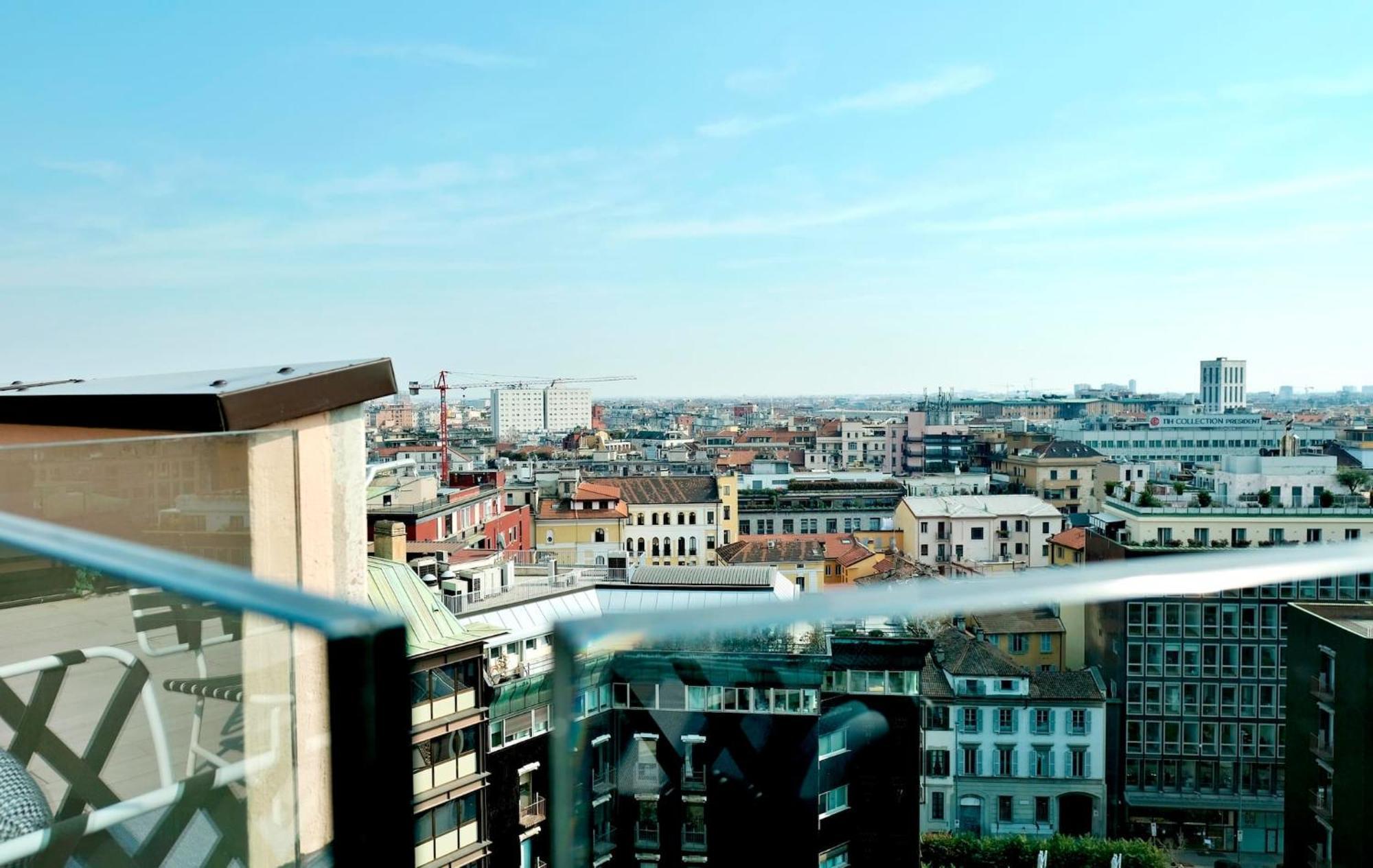 San Babila Central Tower With Panoramic Terrace Overlooking Duomo By Rentopolis Milan Luaran gambar