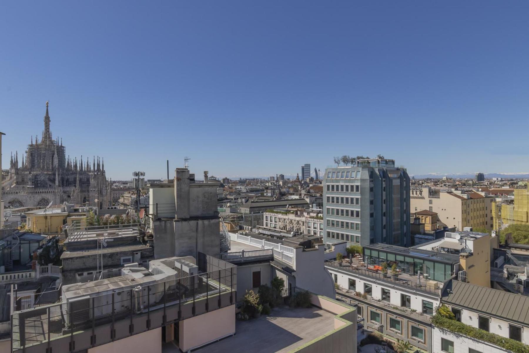 San Babila Central Tower With Panoramic Terrace Overlooking Duomo By Rentopolis Milan Luaran gambar