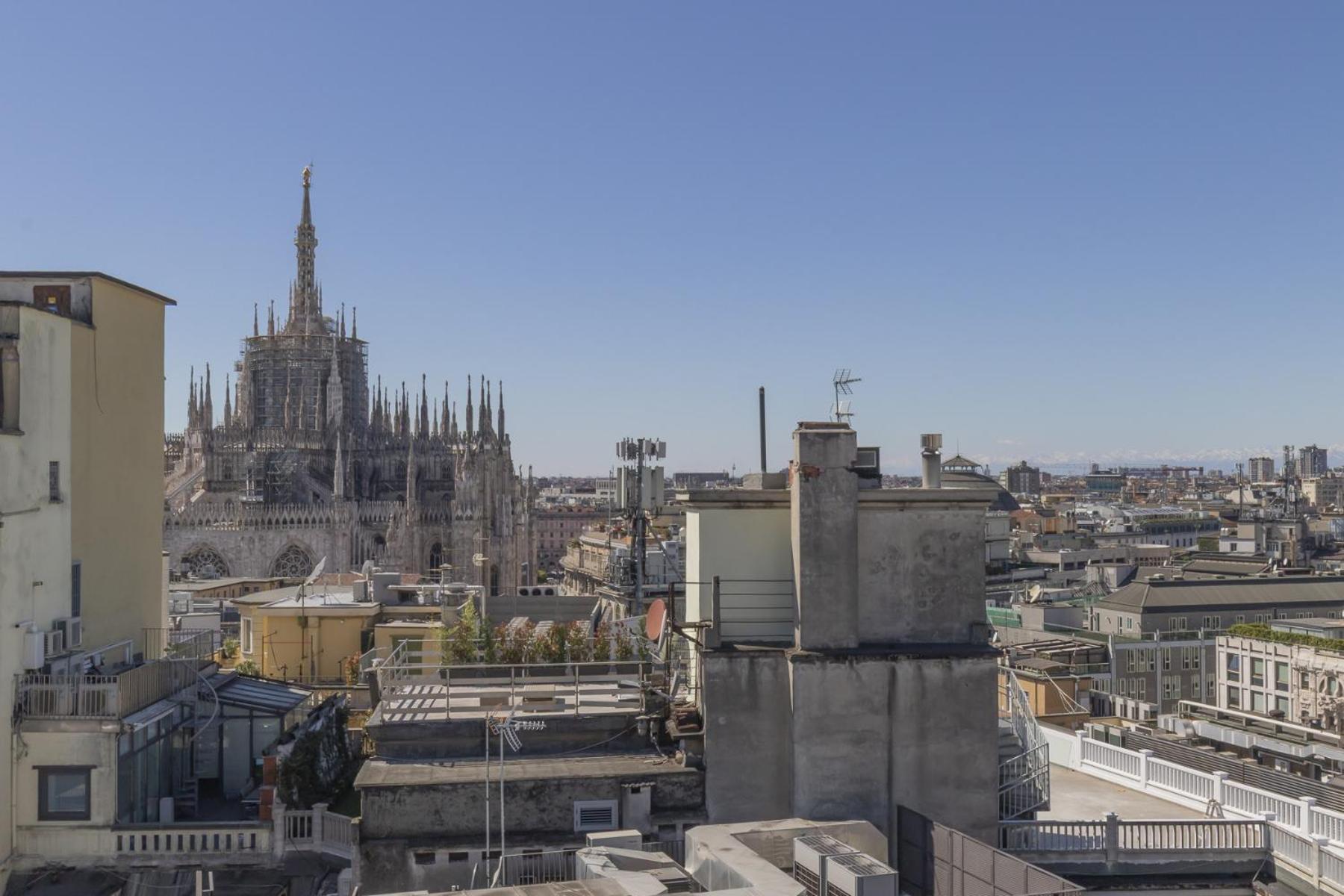 San Babila Central Tower With Panoramic Terrace Overlooking Duomo By Rentopolis Milan Luaran gambar