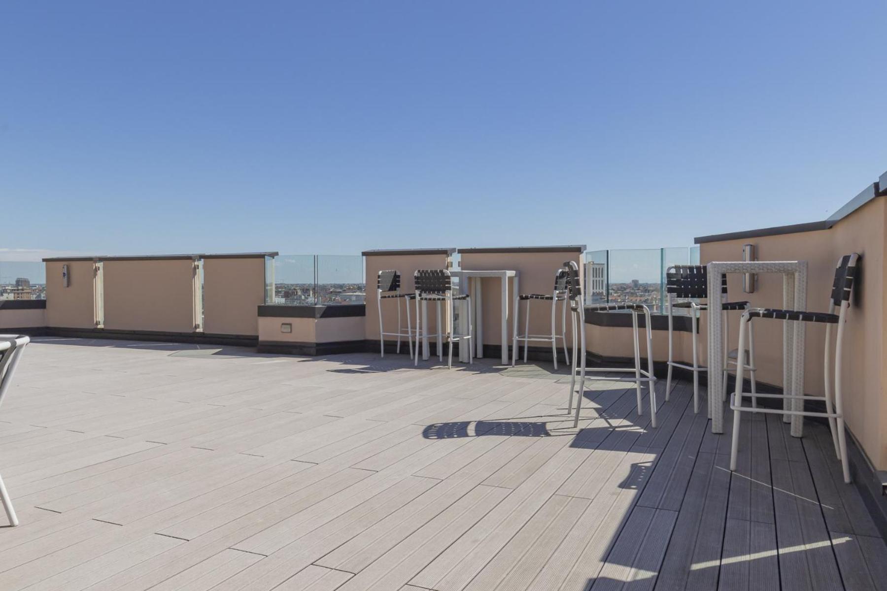 San Babila Central Tower With Panoramic Terrace Overlooking Duomo By Rentopolis Milan Luaran gambar