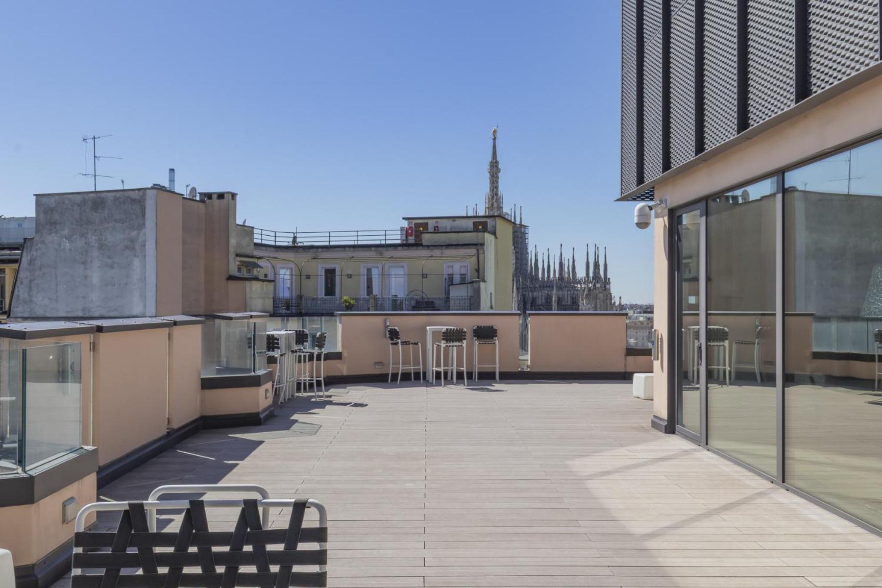 San Babila Central Tower With Panoramic Terrace Overlooking Duomo By Rentopolis Milan Luaran gambar